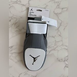 NWT Jordan Fly Sliding Mitt glove baseball